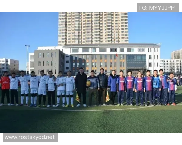 李丽独家揭秘：深入探讨足球技巧与战术心得分享